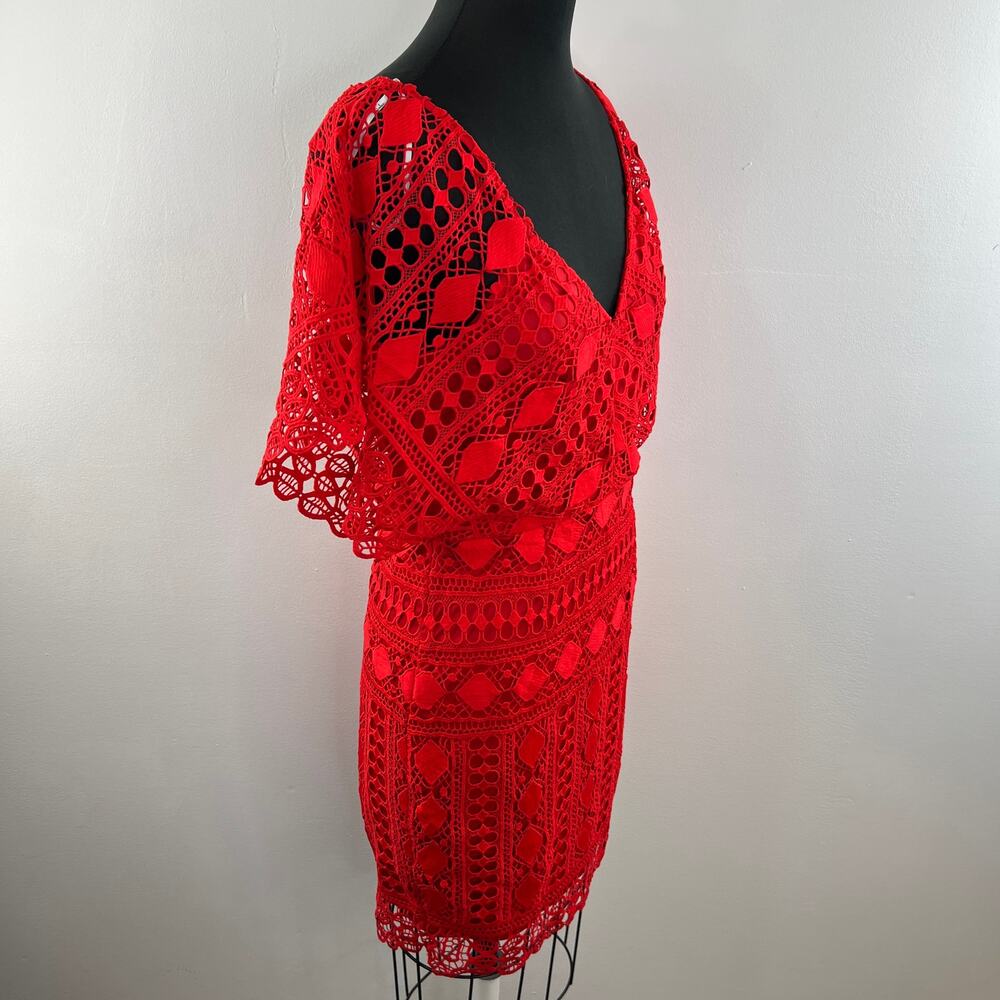NWT Lulus First Kiss Red Floral Lace Kaftan Sleeve Sheath Cocktail Dress M NEW - Picture 4 of 10